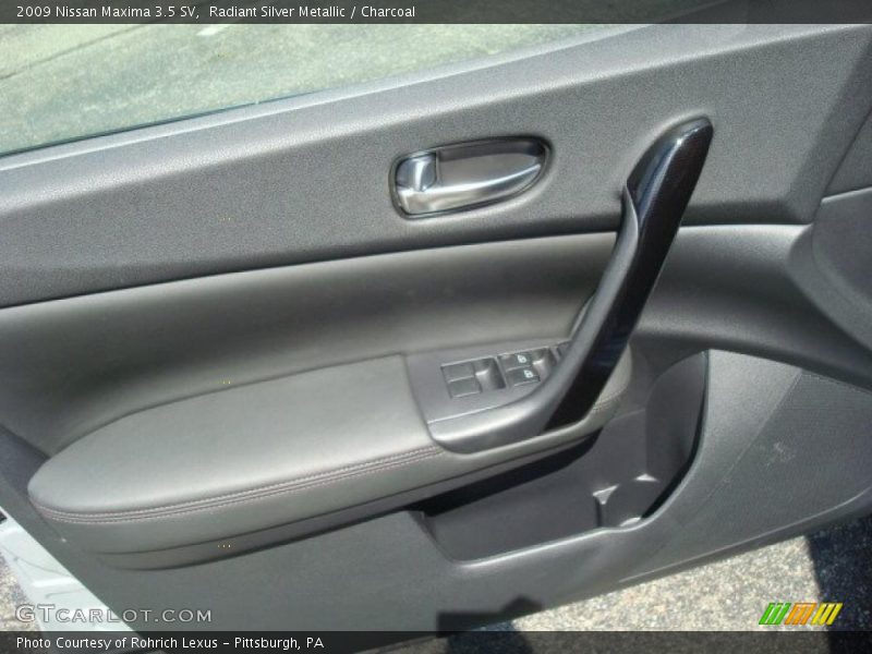 Radiant Silver Metallic / Charcoal 2009 Nissan Maxima 3.5 SV