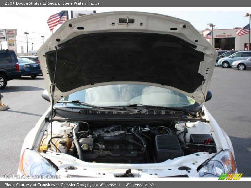 Stone White / Taupe 2004 Dodge Stratus ES Sedan