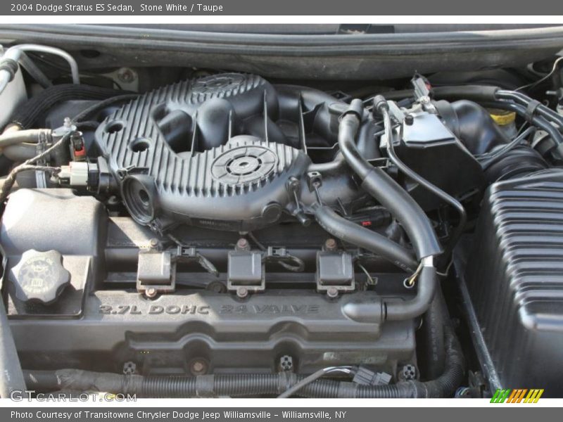 Stone White / Taupe 2004 Dodge Stratus ES Sedan