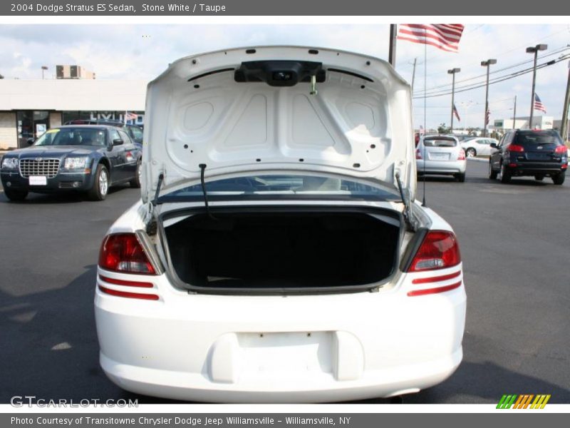 Stone White / Taupe 2004 Dodge Stratus ES Sedan