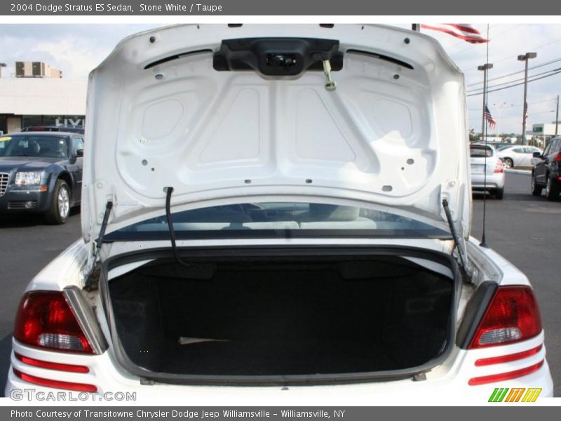 Stone White / Taupe 2004 Dodge Stratus ES Sedan