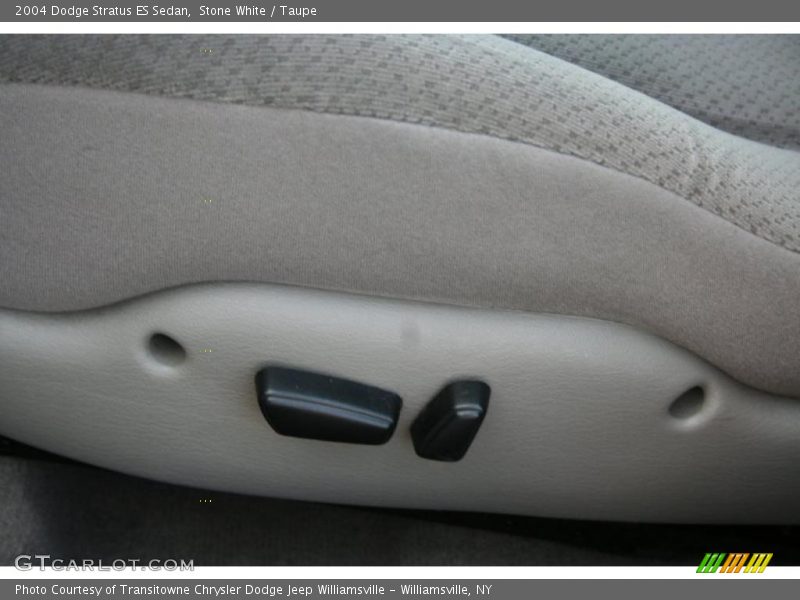 Stone White / Taupe 2004 Dodge Stratus ES Sedan
