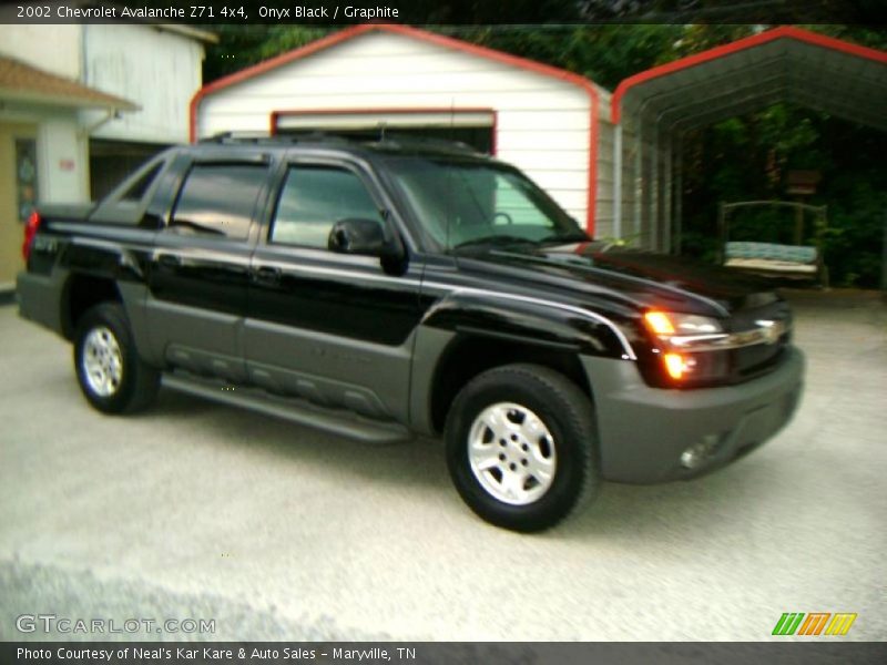 Onyx Black / Graphite 2002 Chevrolet Avalanche Z71 4x4