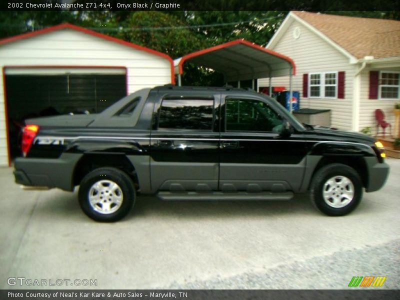 Onyx Black / Graphite 2002 Chevrolet Avalanche Z71 4x4