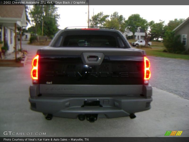Onyx Black / Graphite 2002 Chevrolet Avalanche Z71 4x4