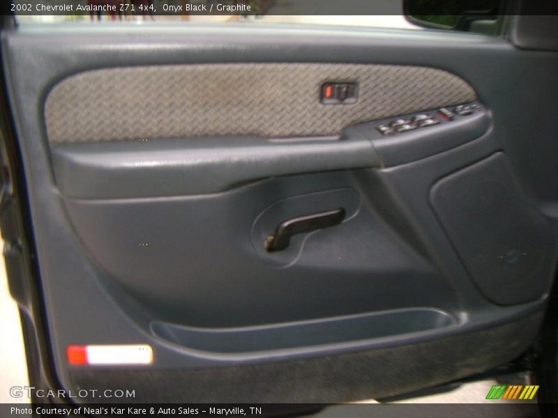Onyx Black / Graphite 2002 Chevrolet Avalanche Z71 4x4