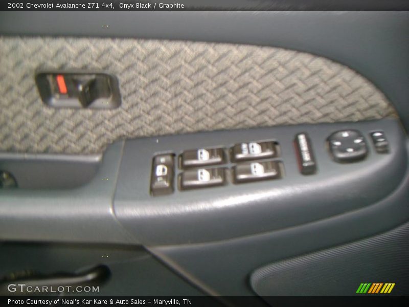 Onyx Black / Graphite 2002 Chevrolet Avalanche Z71 4x4