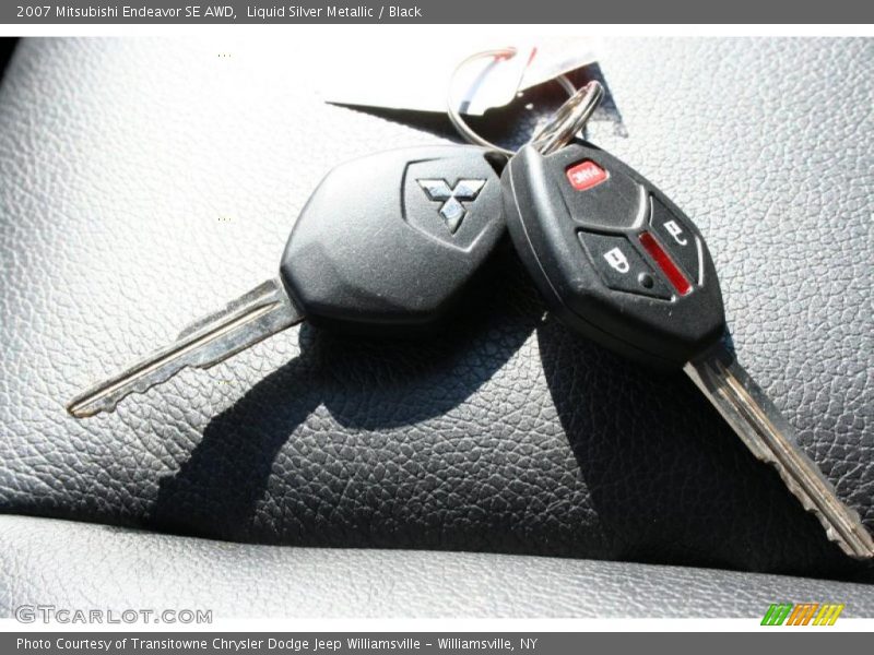 Liquid Silver Metallic / Black 2007 Mitsubishi Endeavor SE AWD