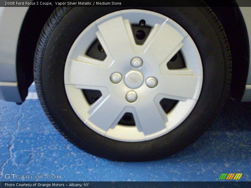 Vapor Silver Metallic / Medium Stone 2008 Ford Focus S Coupe