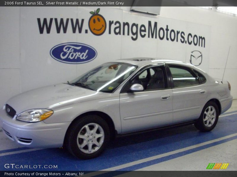 Silver Frost Metallic / Medium/Dark Flint Grey 2006 Ford Taurus SEL