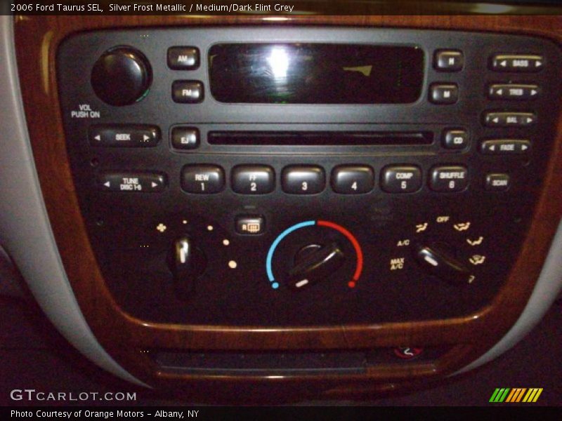 Silver Frost Metallic / Medium/Dark Flint Grey 2006 Ford Taurus SEL