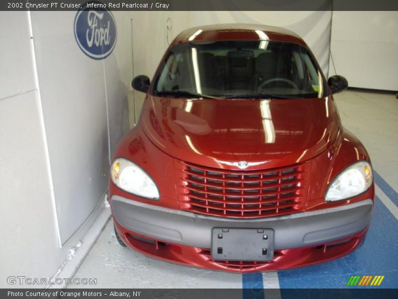 Inferno Red Pearlcoat / Gray 2002 Chrysler PT Cruiser