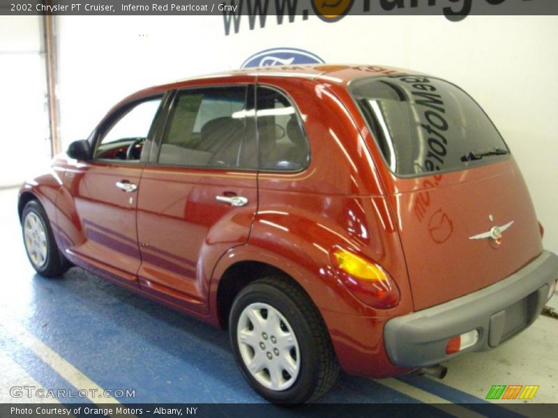 Inferno Red Pearlcoat / Gray 2002 Chrysler PT Cruiser