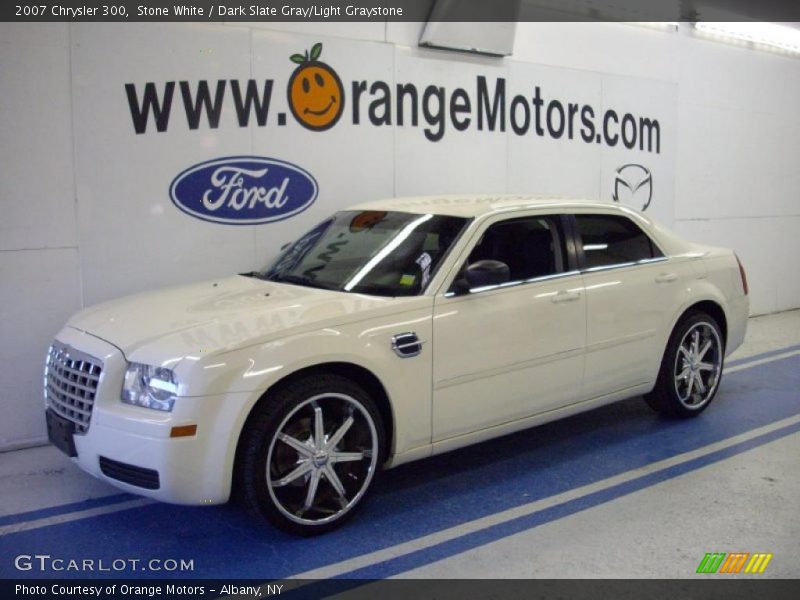 Stone White / Dark Slate Gray/Light Graystone 2007 Chrysler 300