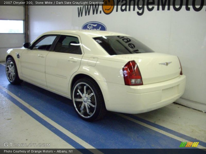 Stone White / Dark Slate Gray/Light Graystone 2007 Chrysler 300