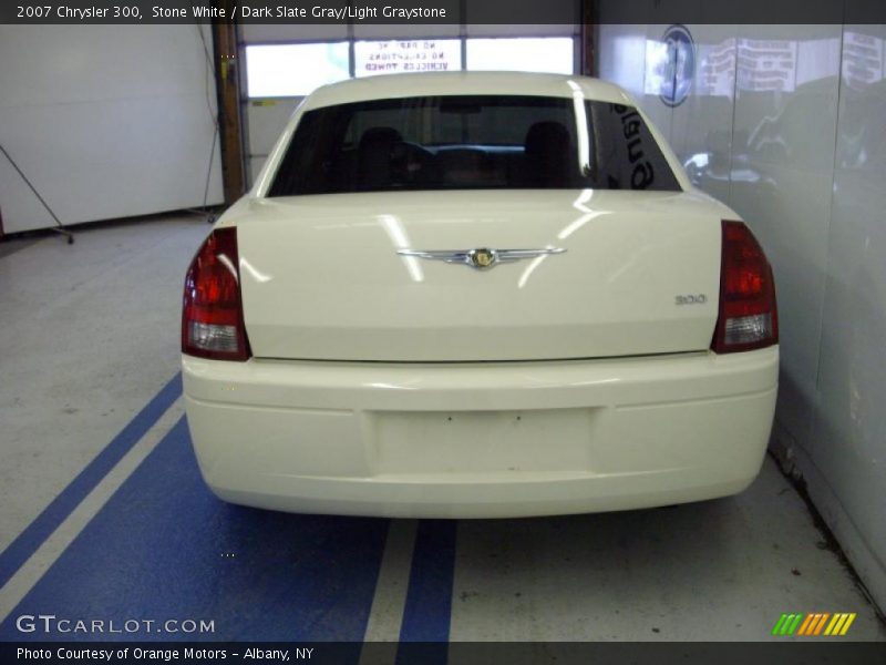 Stone White / Dark Slate Gray/Light Graystone 2007 Chrysler 300
