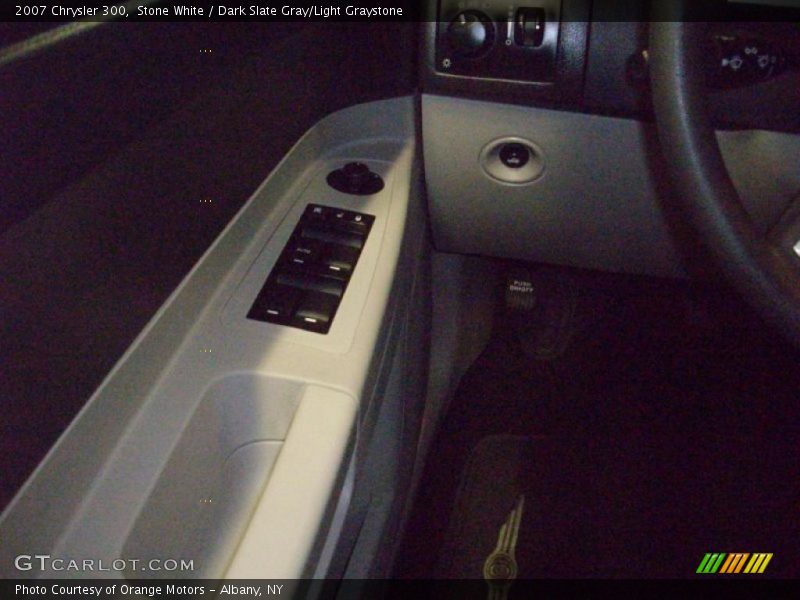 Stone White / Dark Slate Gray/Light Graystone 2007 Chrysler 300