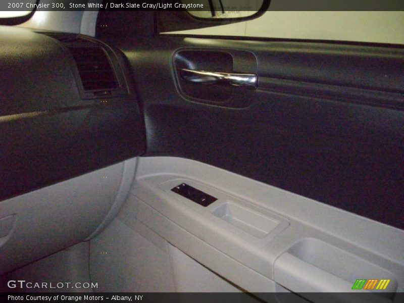 Stone White / Dark Slate Gray/Light Graystone 2007 Chrysler 300