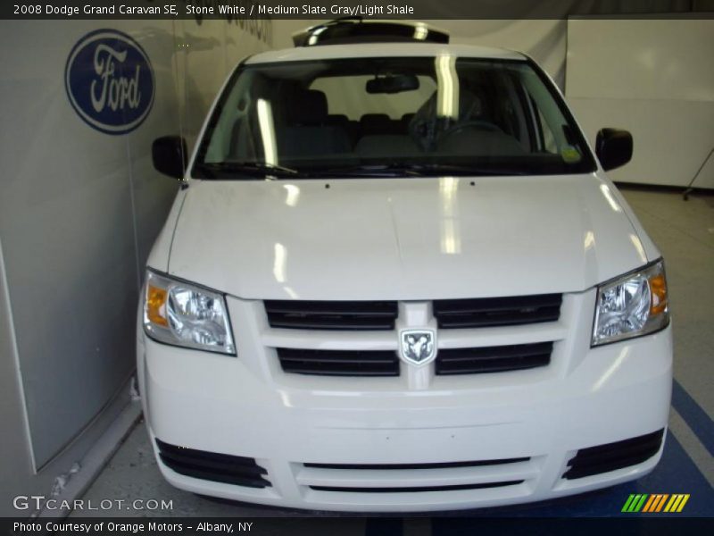 Stone White / Medium Slate Gray/Light Shale 2008 Dodge Grand Caravan SE