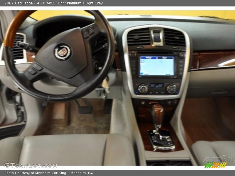 Light Platinum / Light Gray 2007 Cadillac SRX 4 V8 AWD