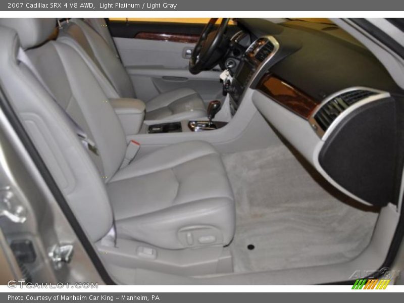 Light Platinum / Light Gray 2007 Cadillac SRX 4 V8 AWD