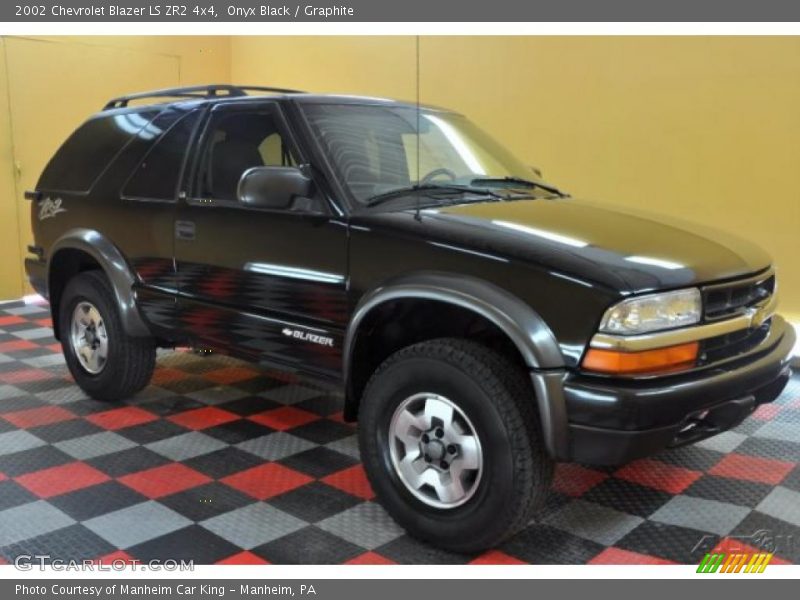 Onyx Black / Graphite 2002 Chevrolet Blazer LS ZR2 4x4