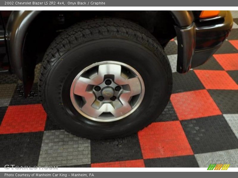 Onyx Black / Graphite 2002 Chevrolet Blazer LS ZR2 4x4