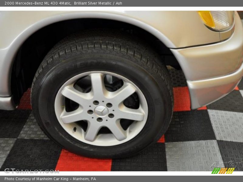 Brilliant Silver Metallic / Ash 2000 Mercedes-Benz ML 430 4Matic