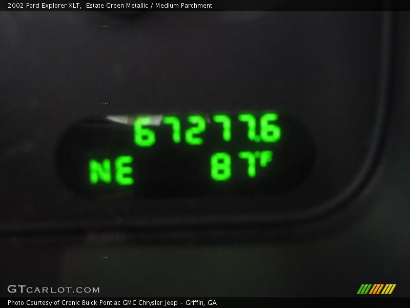 Estate Green Metallic / Medium Parchment 2002 Ford Explorer XLT