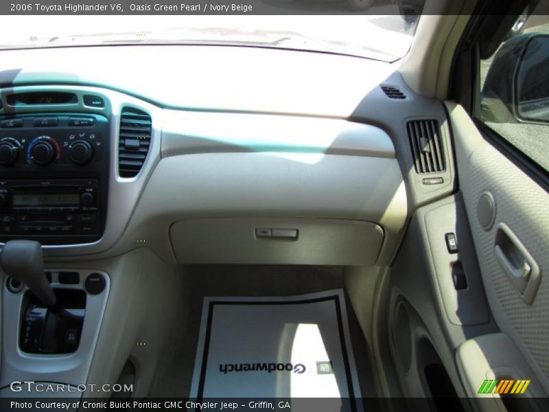 Oasis Green Pearl / Ivory Beige 2006 Toyota Highlander V6