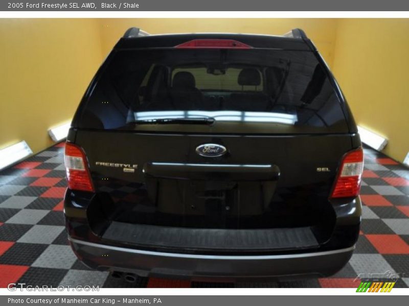 Black / Shale 2005 Ford Freestyle SEL AWD