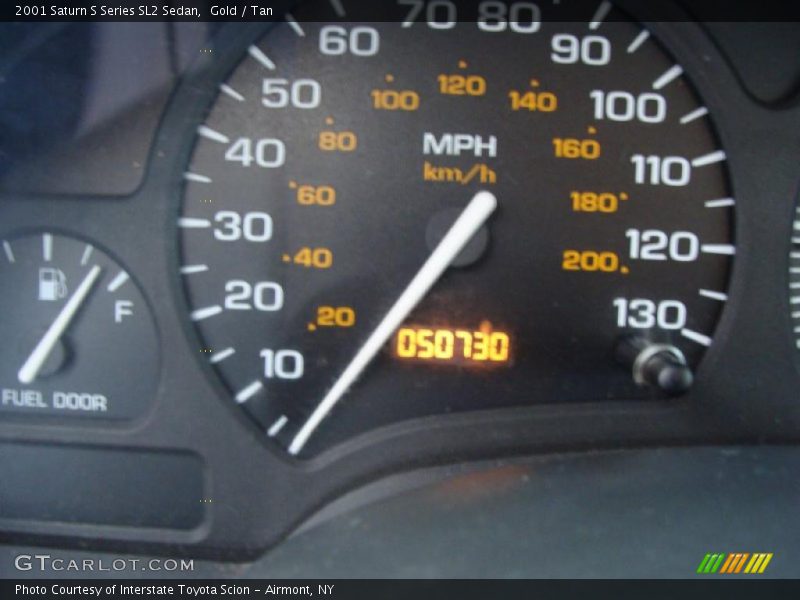 Gold / Tan 2001 Saturn S Series SL2 Sedan