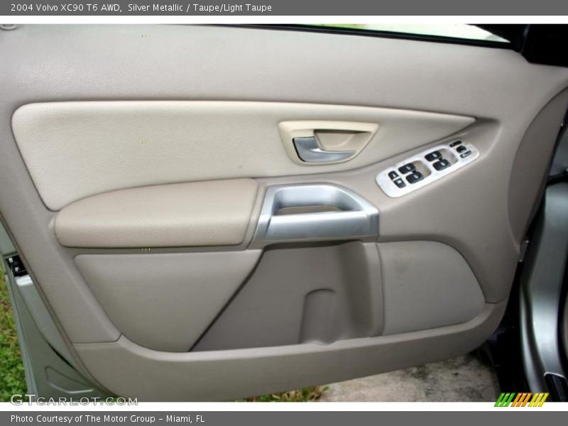 Silver Metallic / Taupe/Light Taupe 2004 Volvo XC90 T6 AWD