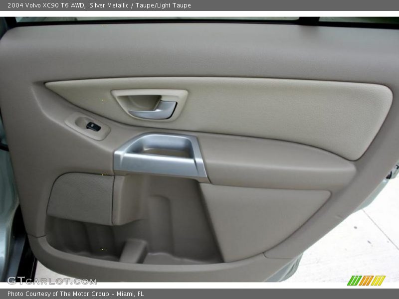 Silver Metallic / Taupe/Light Taupe 2004 Volvo XC90 T6 AWD