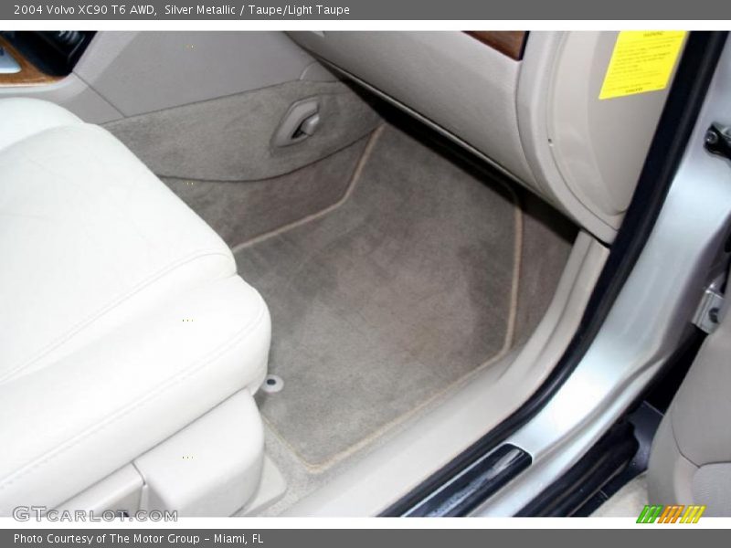 Silver Metallic / Taupe/Light Taupe 2004 Volvo XC90 T6 AWD