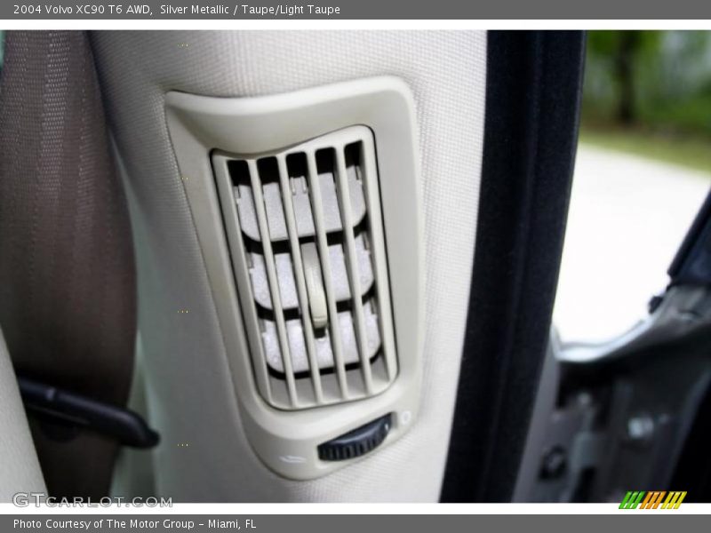Silver Metallic / Taupe/Light Taupe 2004 Volvo XC90 T6 AWD
