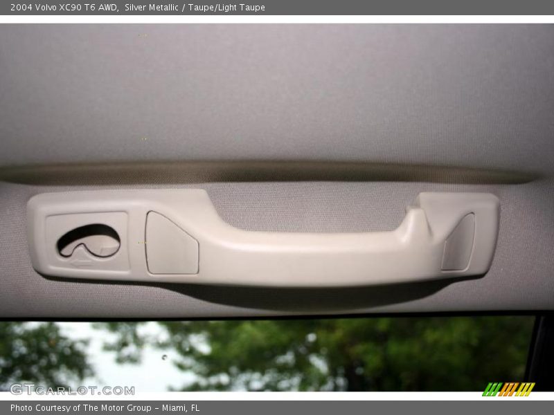 Silver Metallic / Taupe/Light Taupe 2004 Volvo XC90 T6 AWD