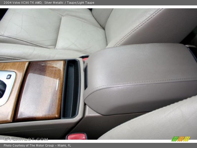 Silver Metallic / Taupe/Light Taupe 2004 Volvo XC90 T6 AWD
