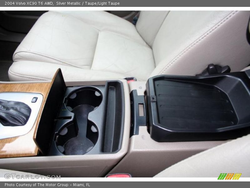 Silver Metallic / Taupe/Light Taupe 2004 Volvo XC90 T6 AWD