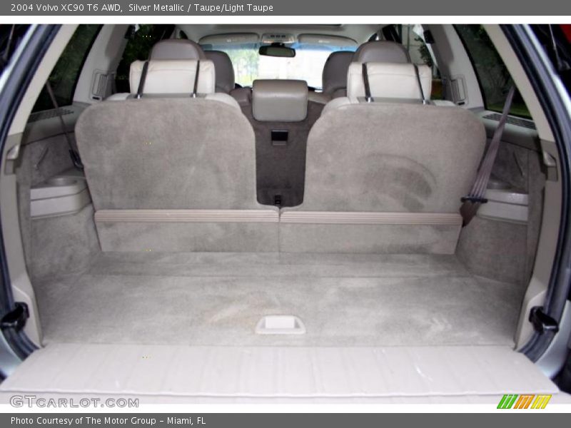 Silver Metallic / Taupe/Light Taupe 2004 Volvo XC90 T6 AWD