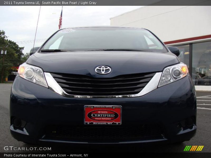 South Pacific Blue Pearl / Light Gray 2011 Toyota Sienna LE