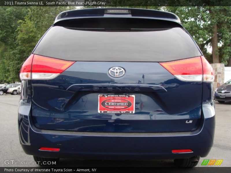 South Pacific Blue Pearl / Light Gray 2011 Toyota Sienna LE