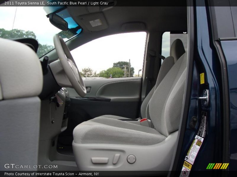South Pacific Blue Pearl / Light Gray 2011 Toyota Sienna LE