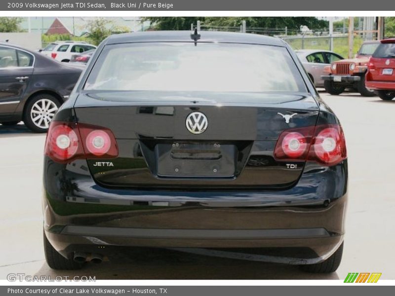 Black Uni / Pure Beige 2009 Volkswagen Jetta TDI Sedan