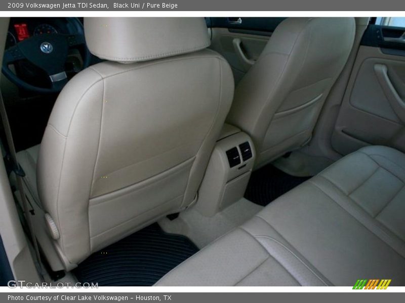 Black Uni / Pure Beige 2009 Volkswagen Jetta TDI Sedan
