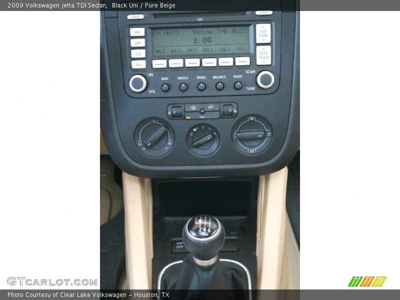Black Uni / Pure Beige 2009 Volkswagen Jetta TDI Sedan