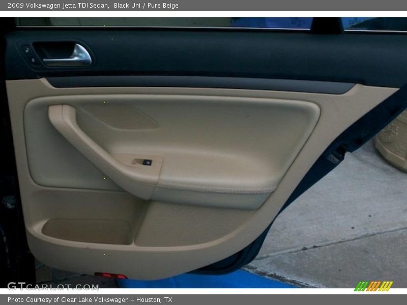 Black Uni / Pure Beige 2009 Volkswagen Jetta TDI Sedan