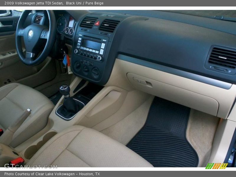 Black Uni / Pure Beige 2009 Volkswagen Jetta TDI Sedan