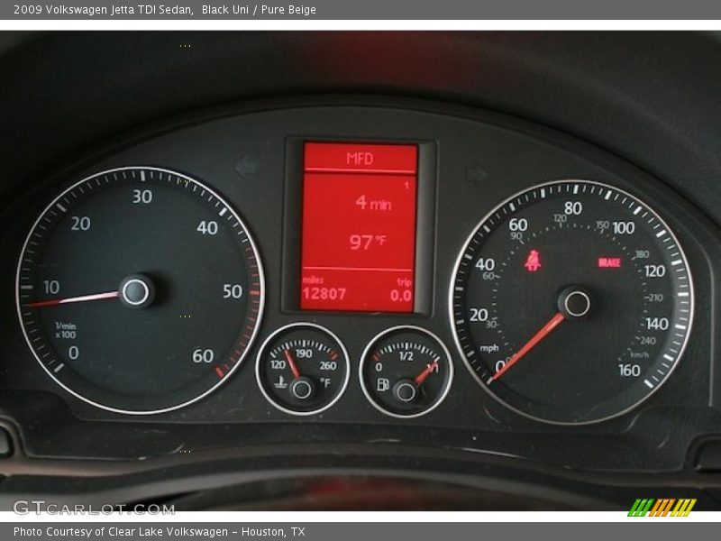 Black Uni / Pure Beige 2009 Volkswagen Jetta TDI Sedan
