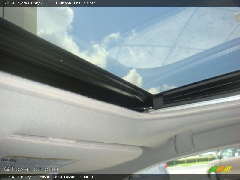 Blue Ribbon Metallic / Ash 2009 Toyota Camry XLE